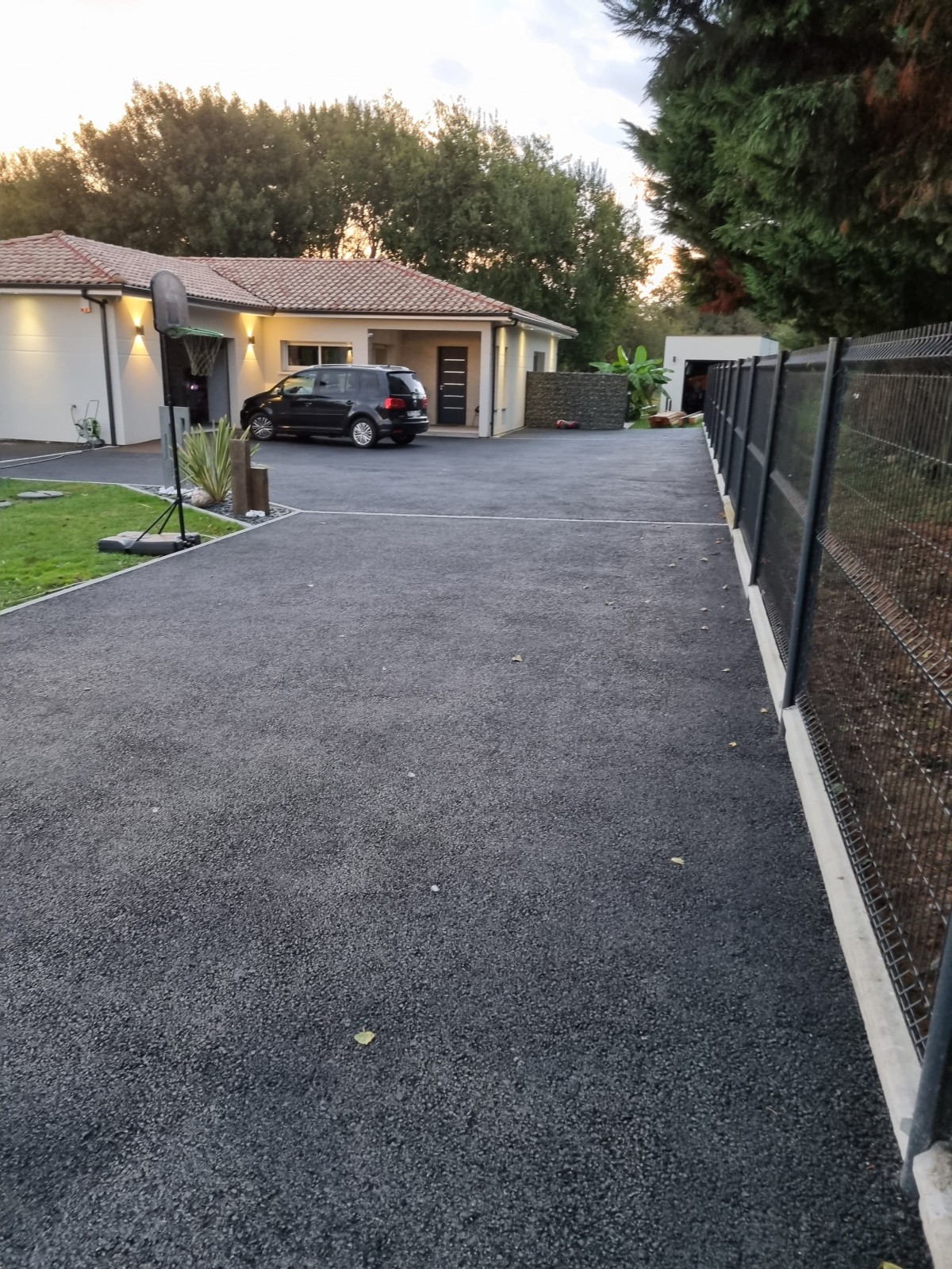 Pose d'un portail coulissant motorisé gris anthracite Ambarès-et-Lagrave