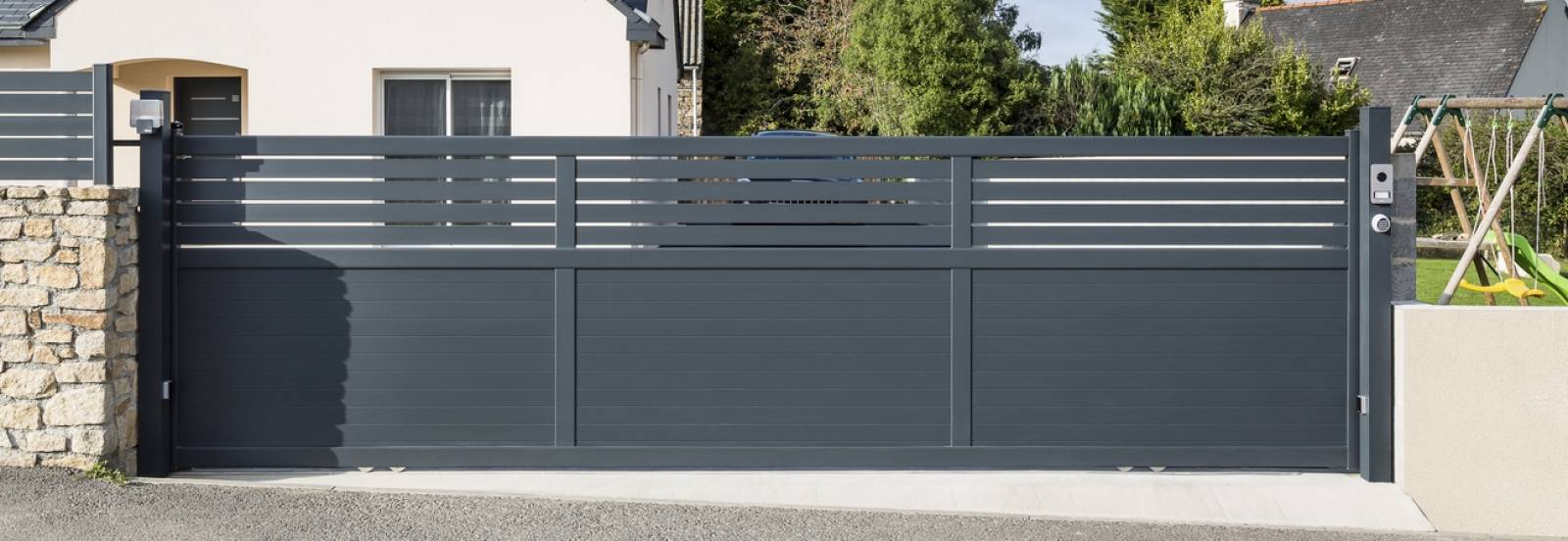 Poseur de portail en aluminium à Saint-Loubès