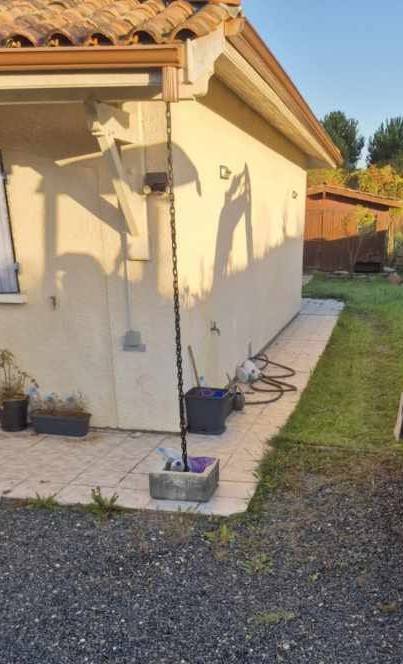 AVANT - Création trottoir de propreté en résine drainante vers Beychac-et-Caillau