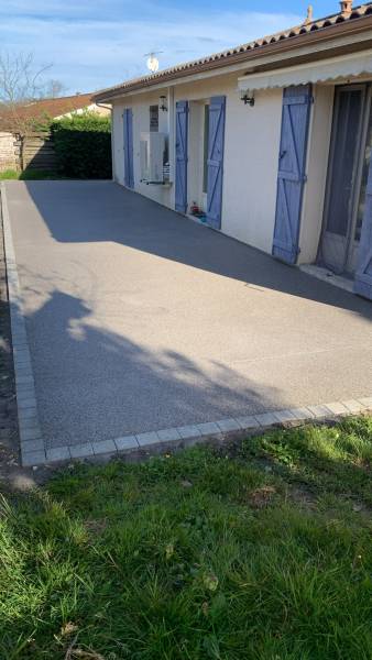 APRES - Rénovation d'une terrasse avec une résine drainante sur le secteur de Beychac