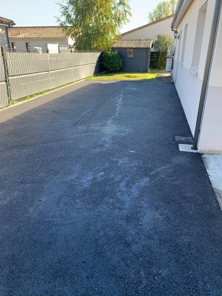société aménagement extérieur réalisant de l'enrobé vers Libourne