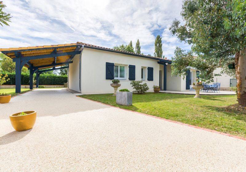 Réalisation d'un sol perméable en Hydroway pour une allée de jardin Saint André de Cubzac près de Libourne